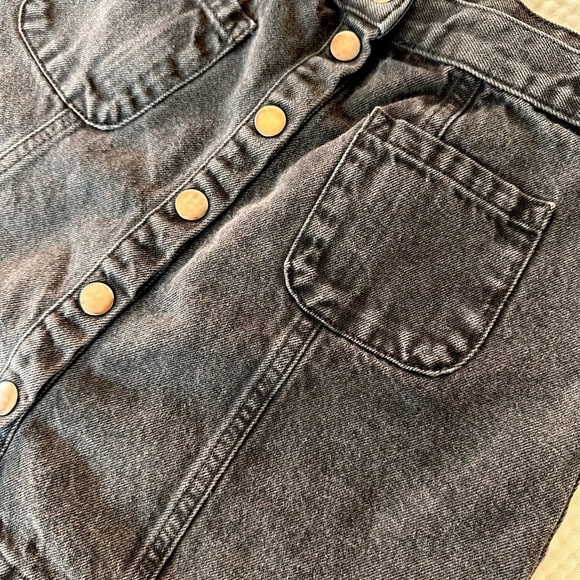 BDG Snap Front Mini Skirt Womens Size M A-Line Denim Faded Distressed Black - Picture 6 of 7